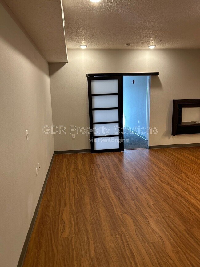 Foto del edificio - 950 4th St NW