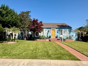 Building Photo - 2676 Narcissus Dr