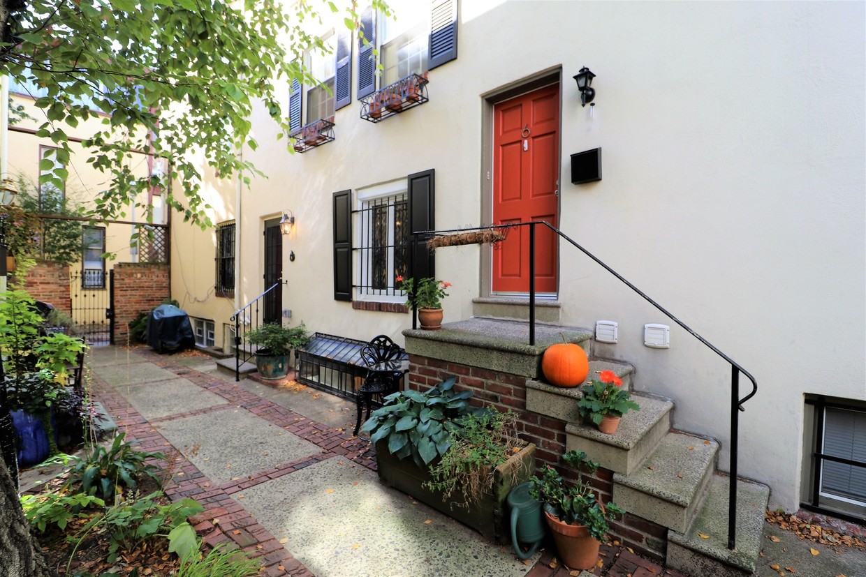 Foto principal - 1026 Pine St