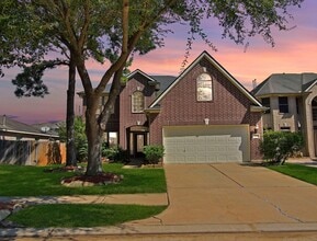 Building Photo - 16706 Mallory Bridge Dr