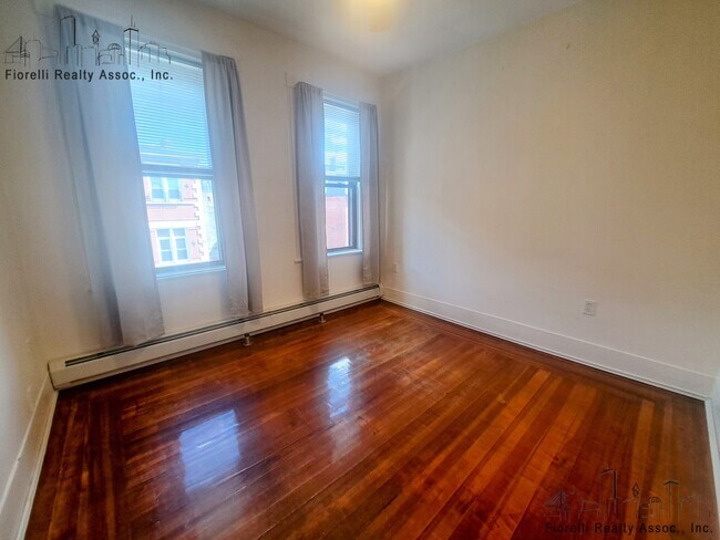 Foto del edificio - 344 Hanover St