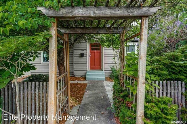 Building Photo - 2 br, 1 bath House - 528 NW 17th St
