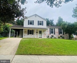 Building Photo - 615 Smallwood Rd