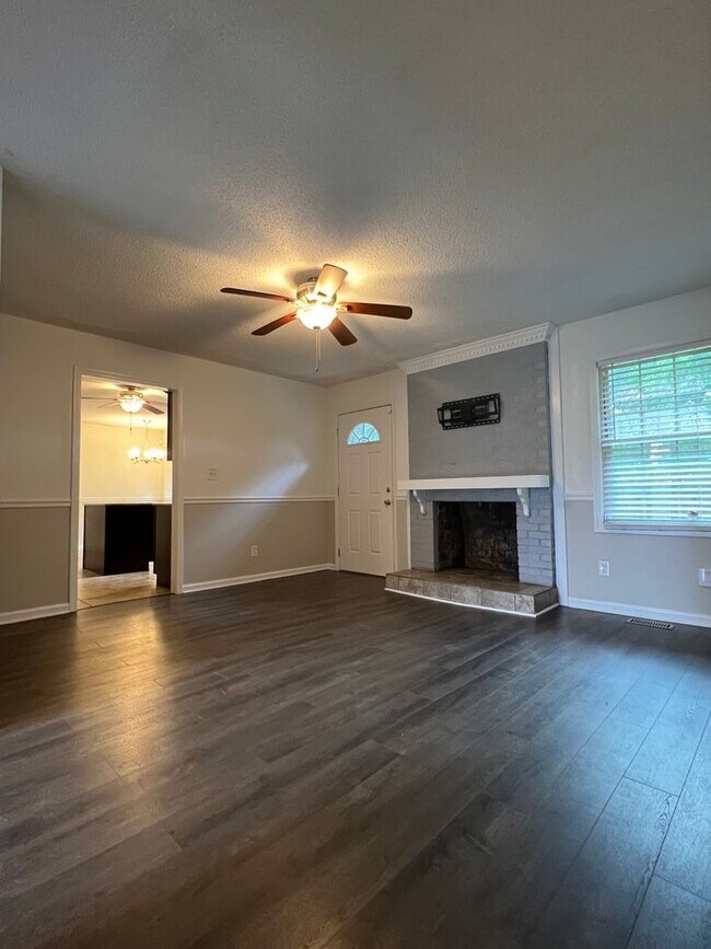 Foto del edificio - 2000 Lakebarry Dr