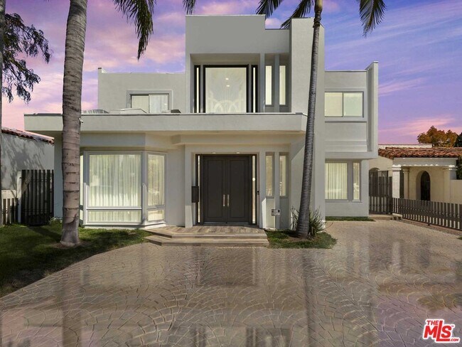 Foto del edificio - 112 Elm Dr