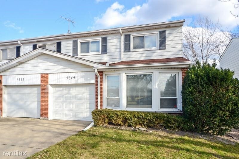 Primary Photo - 4 br, 2.5 bath House - 9349 DEE RD