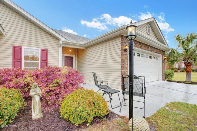 Building Photo - 204 Twin Lakes Ct