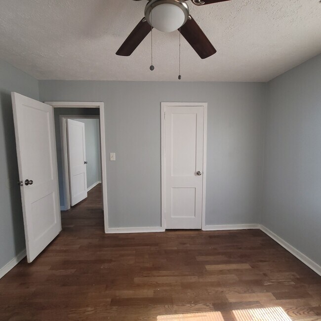 Foto del edificio - 2719 Lee St