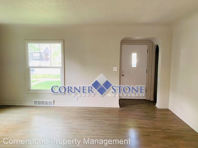 Building Photo - 5 br, 2 bath House - 112 S Juniper St