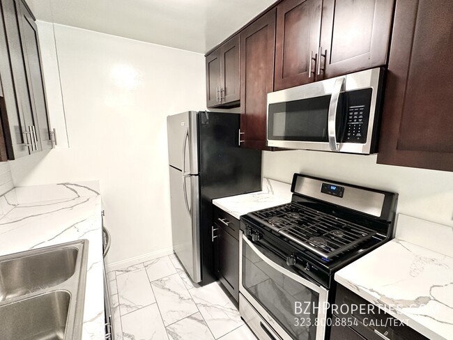 Building Photo - Brand New Renovated 1Bedroom 1Bathroom In ...