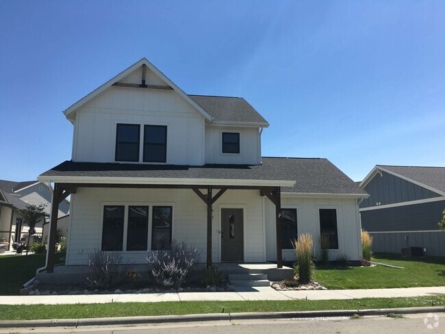 Building Photo - 1711 Lone Pine Dr