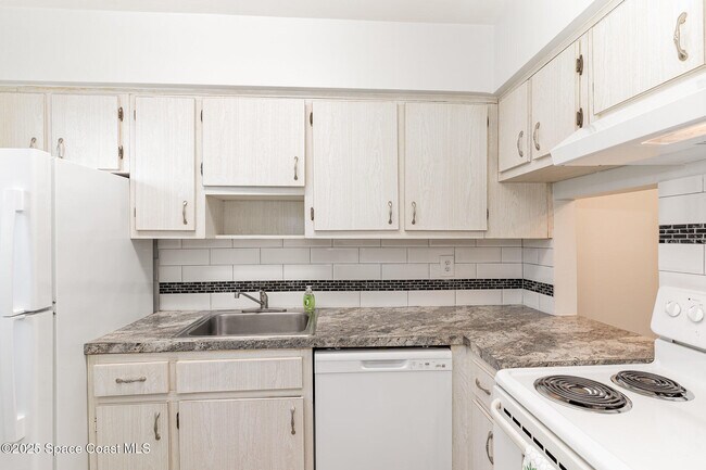 Foto del edificio - 204 Seminole Ave W