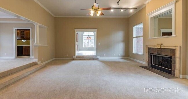 Building Photo - 645 McKeithen Pl