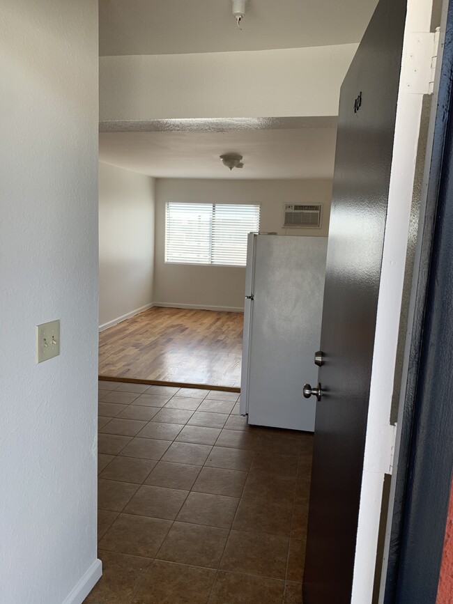 Entrance - 1816 N Gramercy Pl