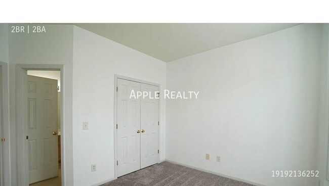 Building Photo - 42 Signet Dr
