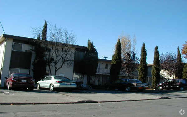 Building Photo - 510 E L St