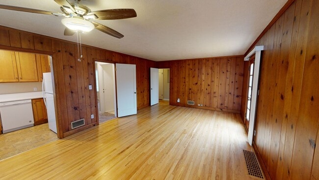Foto del edificio - 3538 SW Barbur Blvd