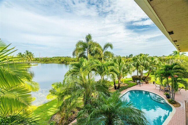 Foto del edificio - 1333 SW 175th Way