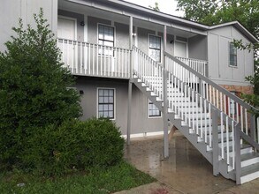 Building Photo - 1820 6th Ave SE