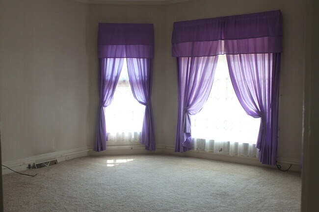 Foto del edificio - 1019 Santa Fe St