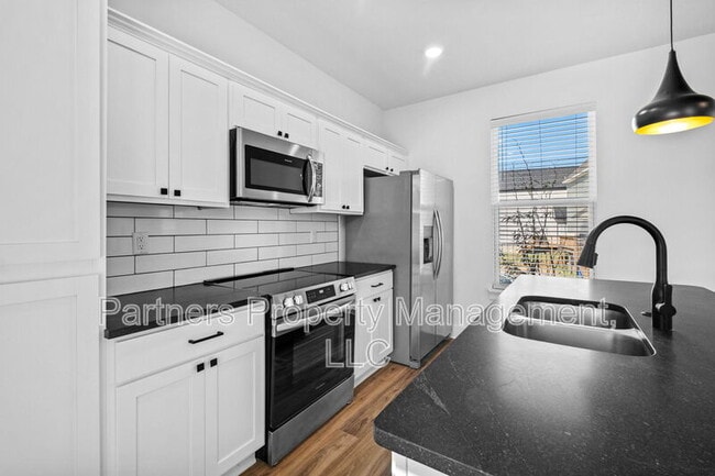 Building Photo - 3068 W Salida Ln