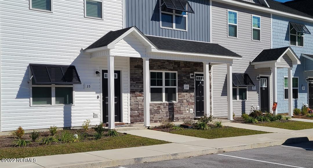 33 Catalina Cir, Swansboro, NC 28584 Townhome Rentals in Swansboro NC