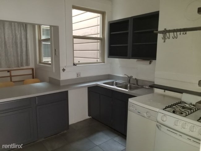 Building Photo - 2 br, 1 bath Apartment - 269 Chattanooga St