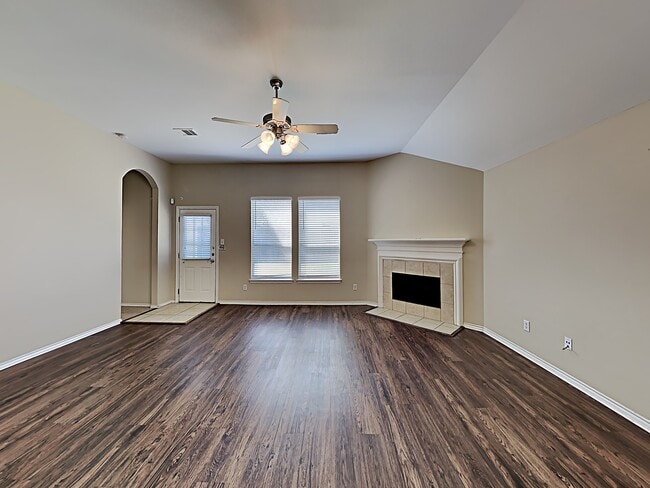 Foto del edificio - 16219 Lavender Creek