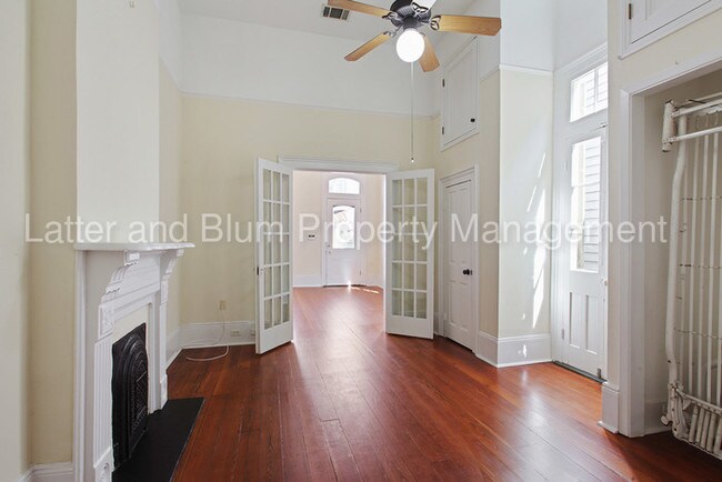 Foto del edificio - 1032 Bourbon St