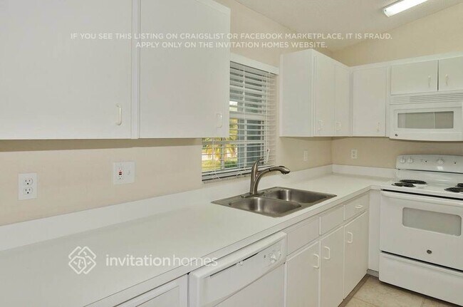 Foto del edificio - 3808 Sugar Creek Ct