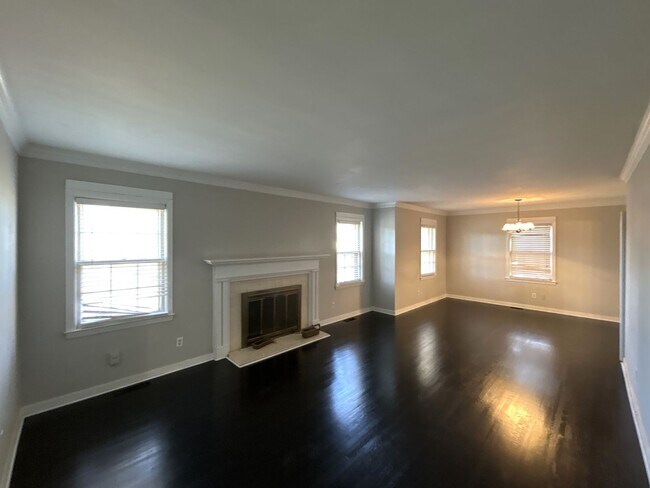 Foto del edificio - 3801 Haverhill Dr