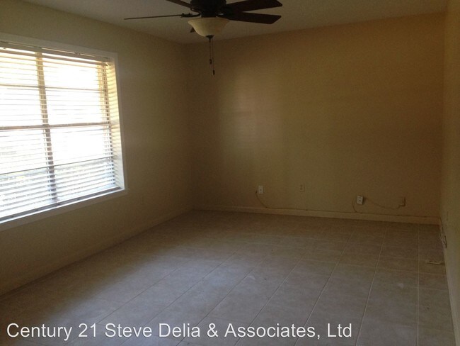 Building Photo - 818 Chinquapin Dr