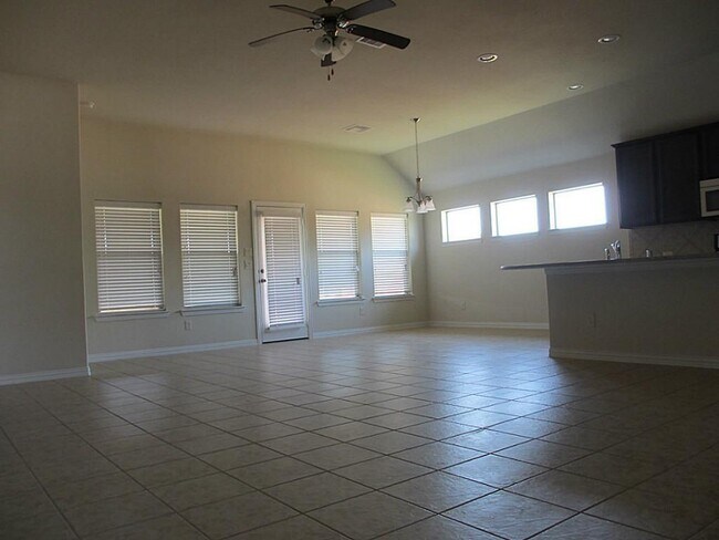 Building Photo - 26502 Green Heron Dr