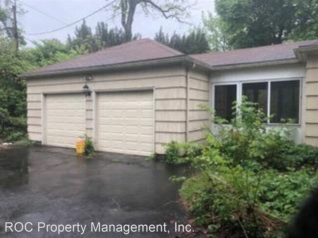 Building Photo - 3 br, 1.5 bath House - 100 Elmwood Ave