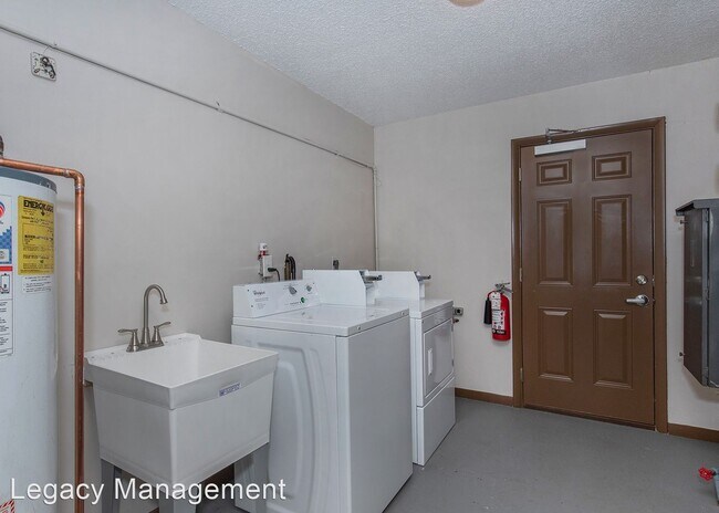Foto del edificio - 3540 N Main St