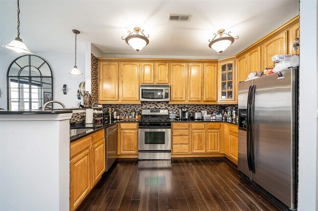 Foto del edificio - 201 W 30th St