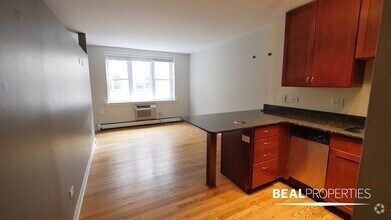 Building Photo - 625 W Wrightwood Ave