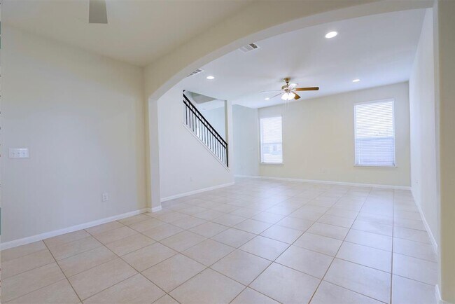 Building Photo - 101 Pecanwood Ct