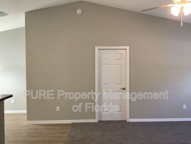 Foto del edificio - 15 Malauka Pass Dr