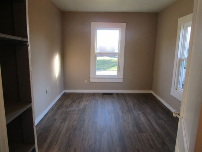 Building Photo - 3 bedroom Bungalow