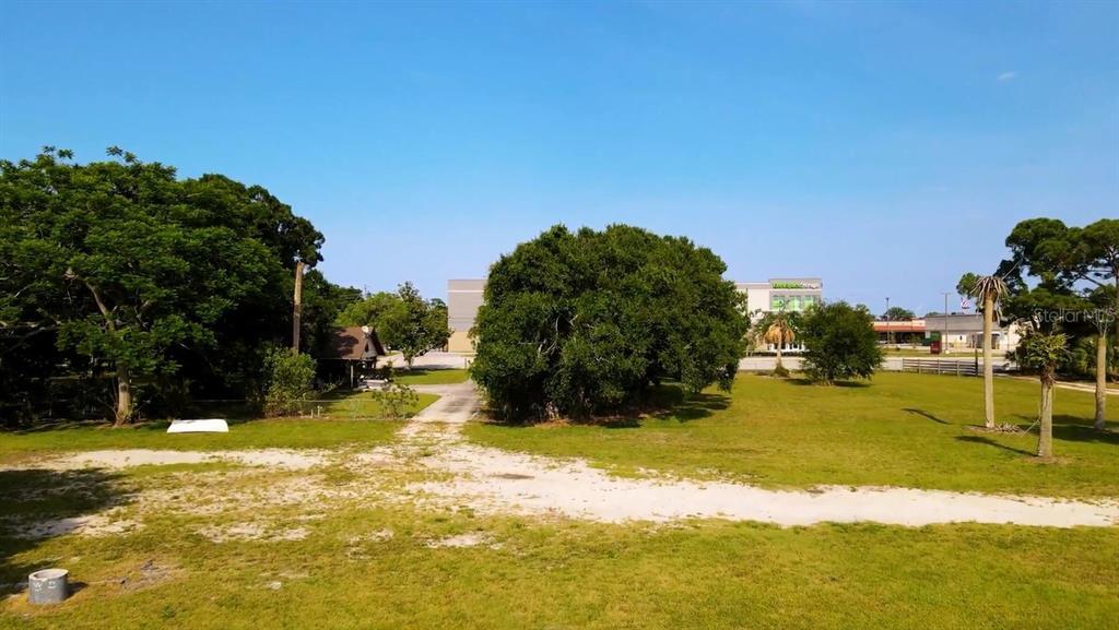 Foto del edificio - 2511 S Jenkins Rd