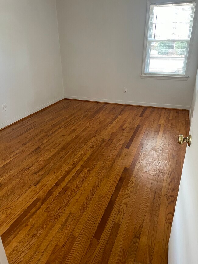 Foto del edificio - 703 W 21st St