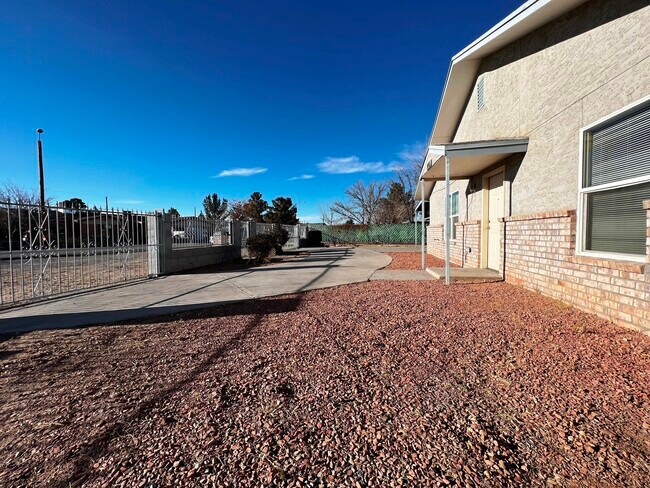 Foto del edificio - 10183 Dijon Pl