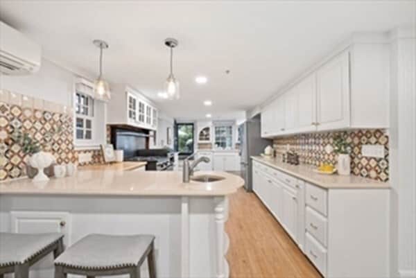 Building Photo - 8 Mount Vernon Pl