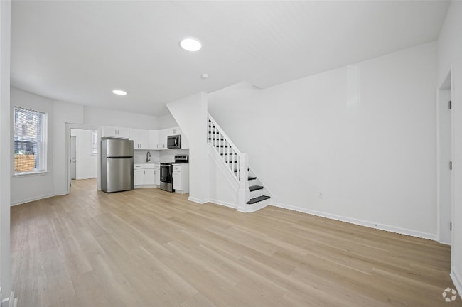 Building Photo - 6340 Reedland St