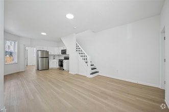 Building Photo - 6339 Reedland St