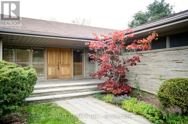 Building Photo - 16 Carousel Ct