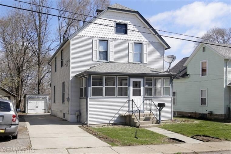 Primary Photo - 4 br, 1.5 bath House - 132 Remine St