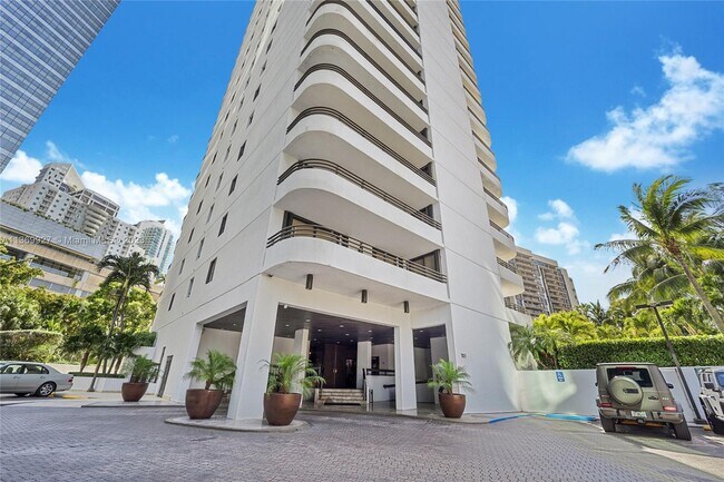 Foto del edificio - 151 SE 15th Rd