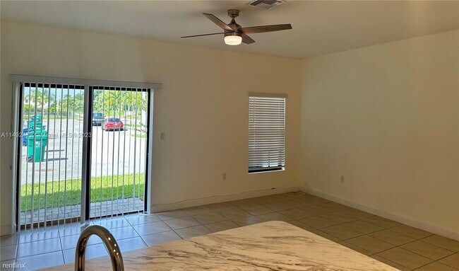 Foto del edificio - 3 br, 2.5 bath House - 1100 SW 6th Ct